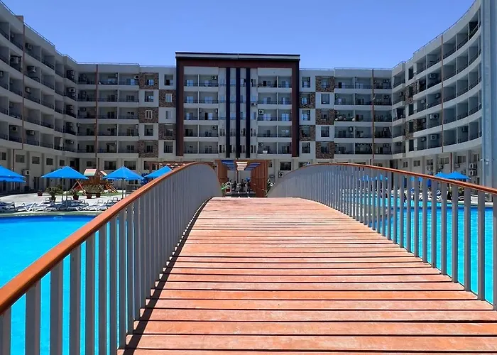Tiba Golden Pool 22 شقة *