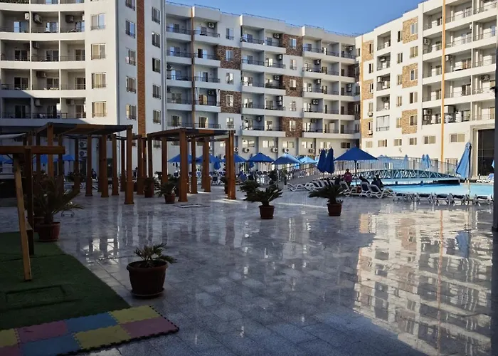Tiba Golden Pool 22 شقة *